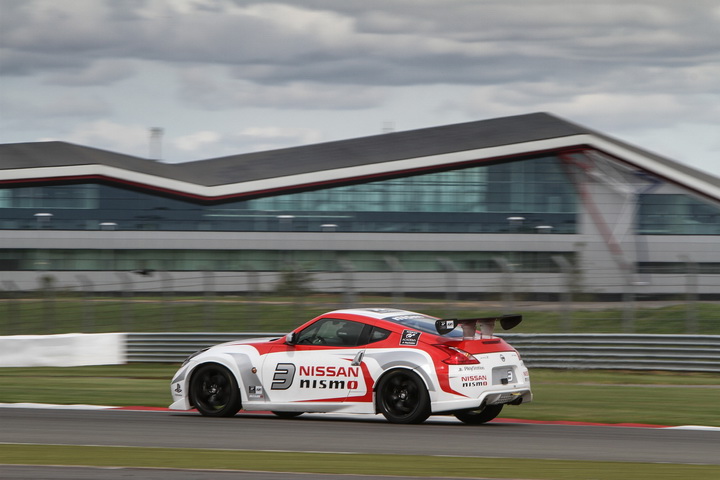 iamcar_Nissan GT academy8